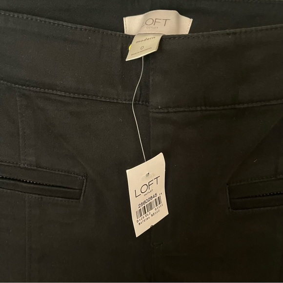 Loft Skinny Ankle Pant Size: 0 Color: Black - Picture 5 of 6